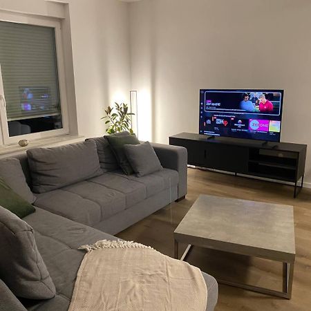 Haus Mit Garten - Kingbett - Wifi - Parkplatz Essen Exterior photo