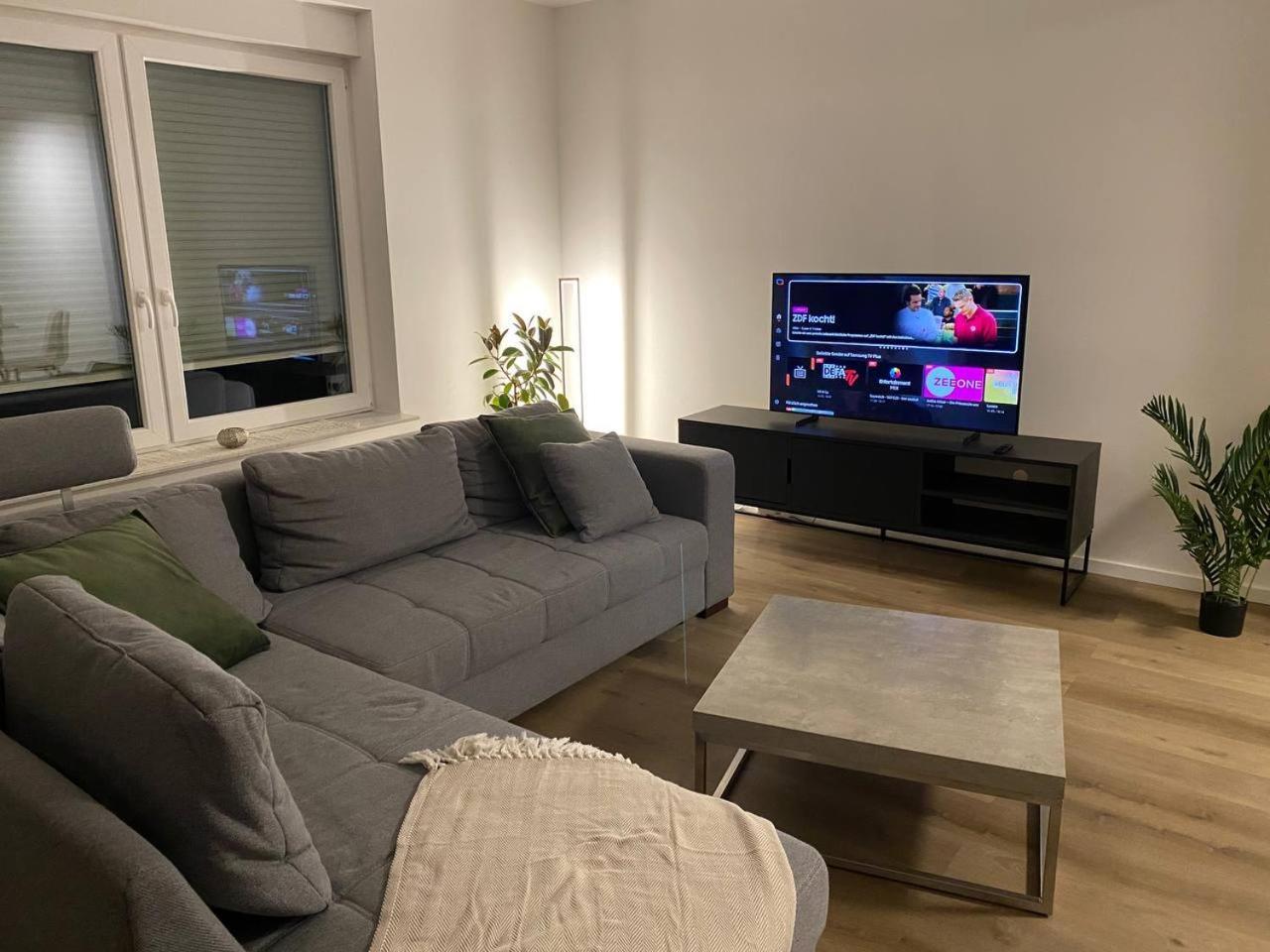 Haus Mit Garten - Kingbett - Wifi - Parkplatz Essen Exterior photo